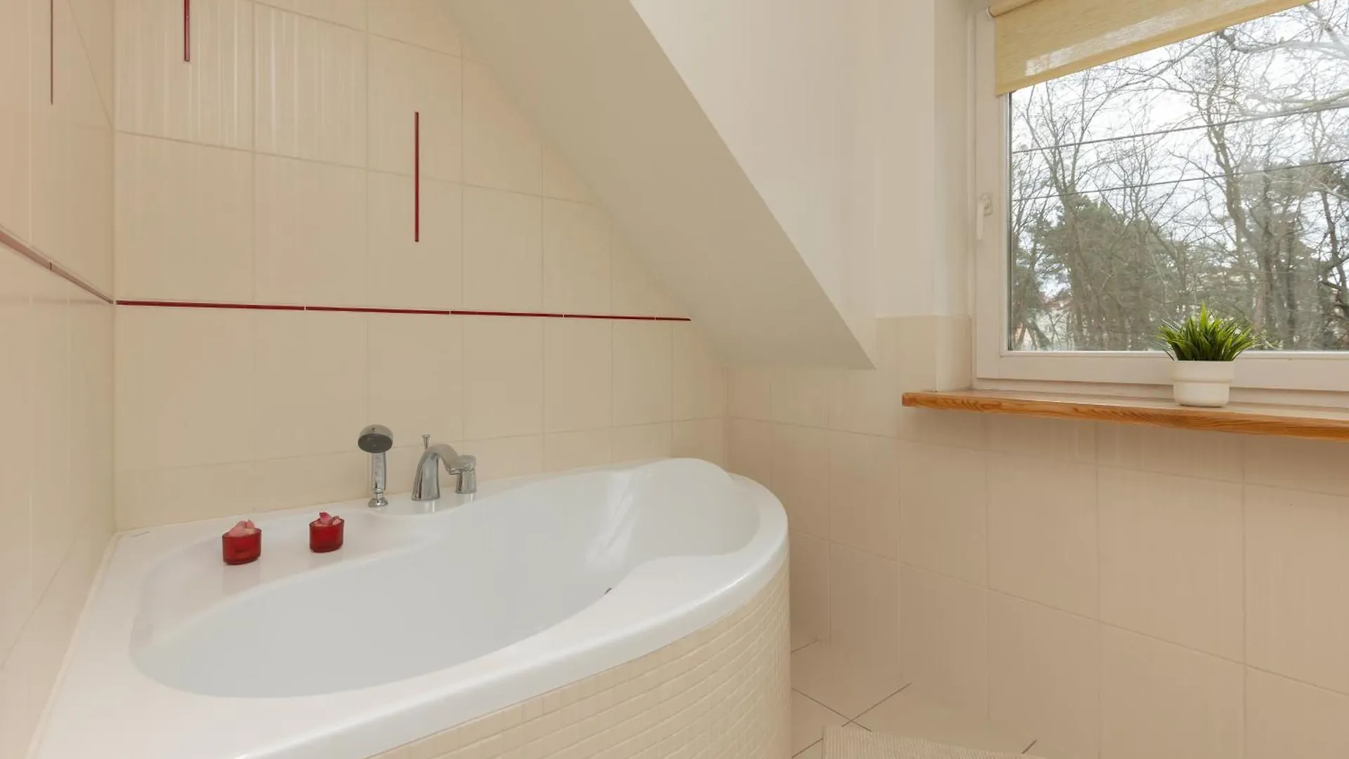Quiet Bemowo House With Garden By Noclegi Renters Warschau 0*,