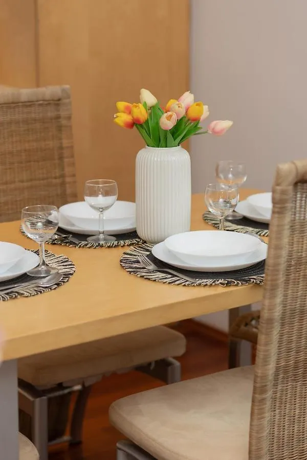 Quiet Bemowo House With Garden By Noclegi Renters Warszawa Dom wakacyjny